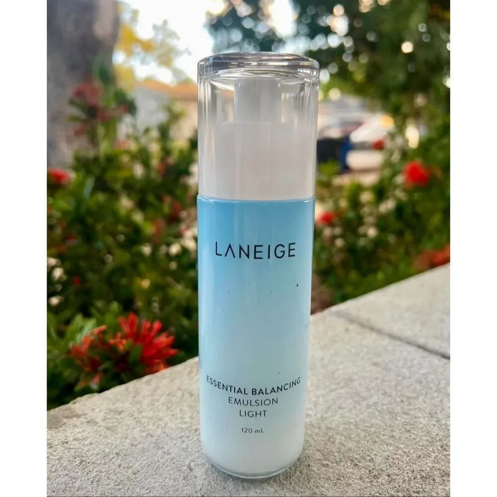 LANEIGE - NWOT - Essential Balancing Emulsion Light, 120 ml (4 fl. oz.) No Box